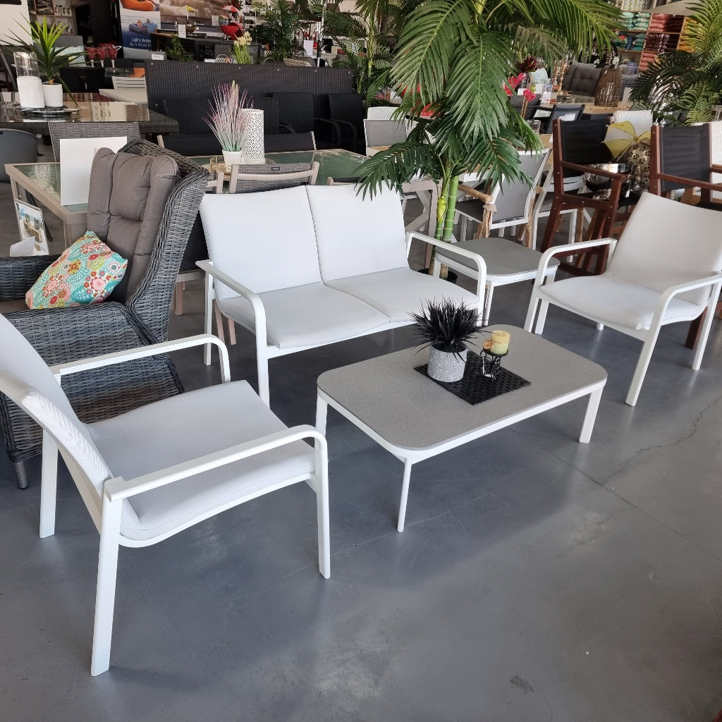 Barcelona discount patio set